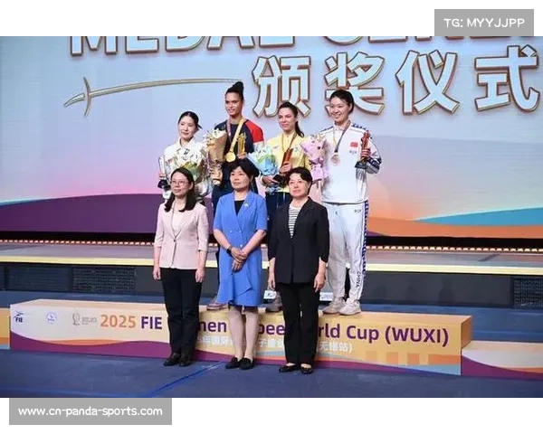 中国重剑队在国际剑联世界杯赛场喜获两枚铜牌勇夺佳绩